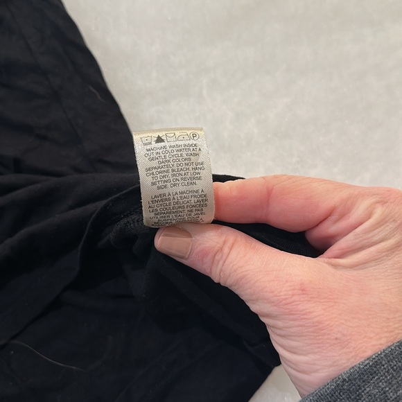 Rw&Co Tshirt XS Black EUC - Picture 4 of 4